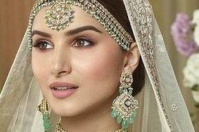 Necklace & earrings