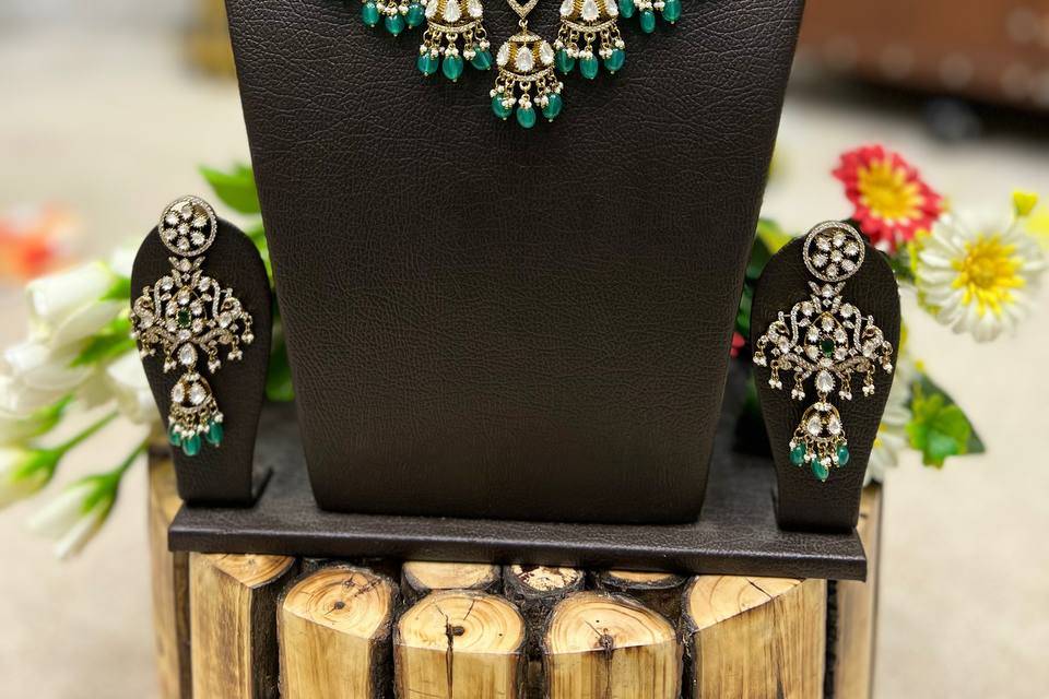 Necklace & earrings
