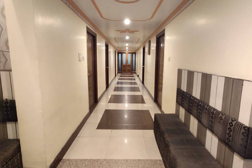 Hotel Aman Palace, Allahabad