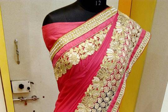 Women Square Sarees & Lehengas