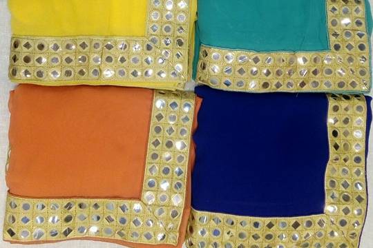 Women Square Sarees & Lehengas