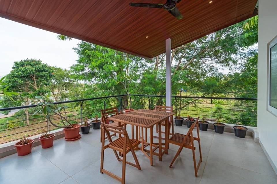 Balcony area