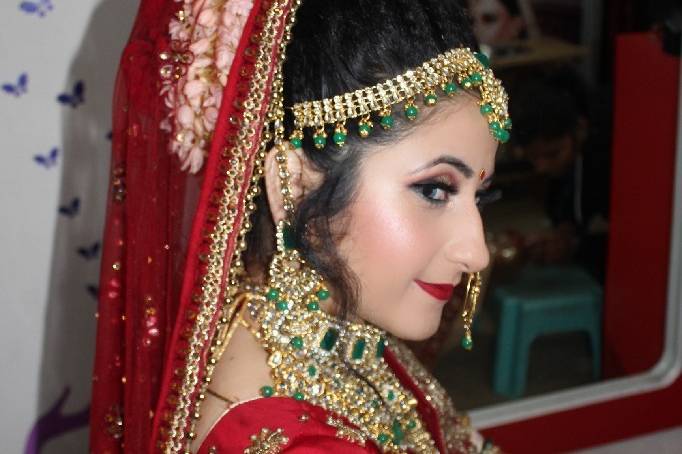 Bridal makeup