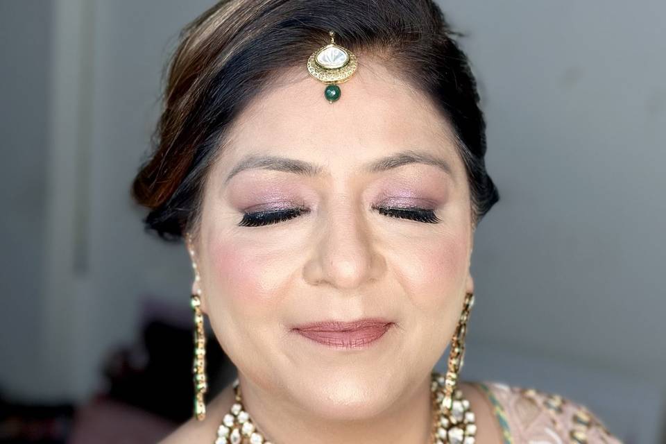 Payna Arora Makeup Artist