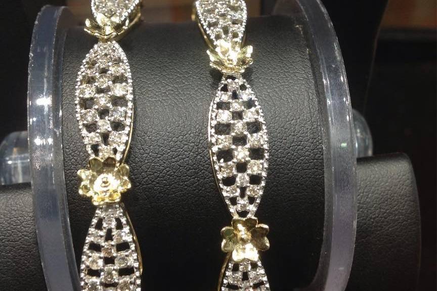 Saburi Jewels, Sarojini Nagar