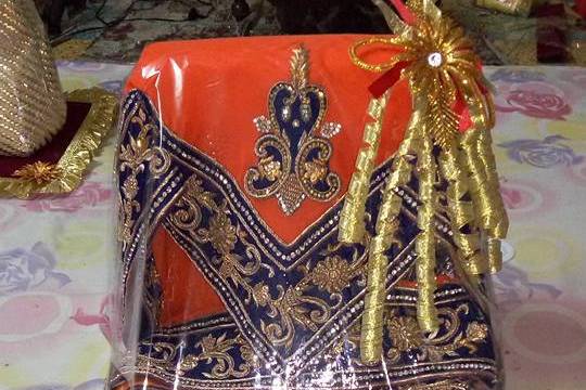 Trousseau packing design