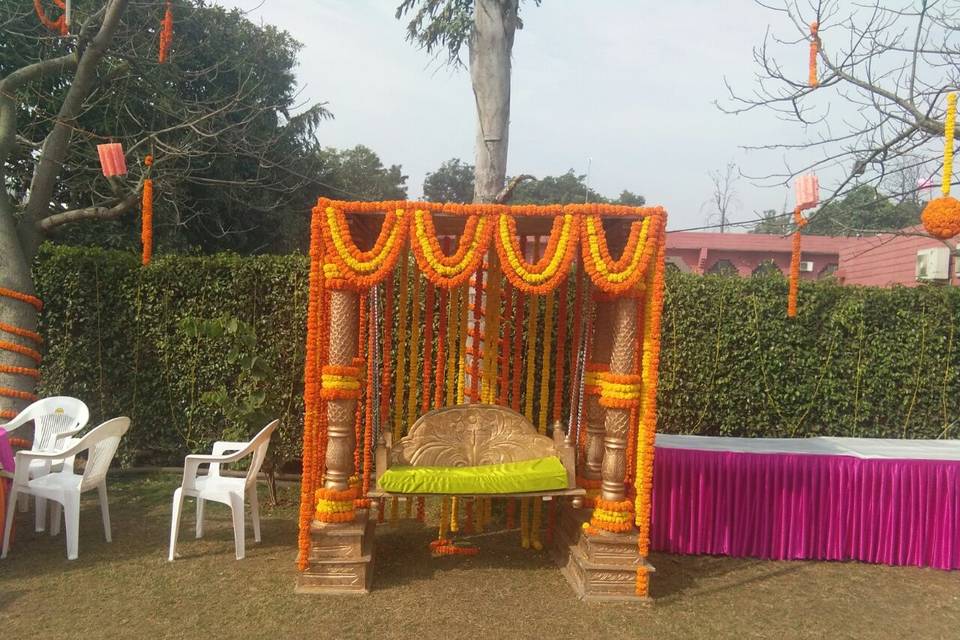Kiran Florist, Chattarpur