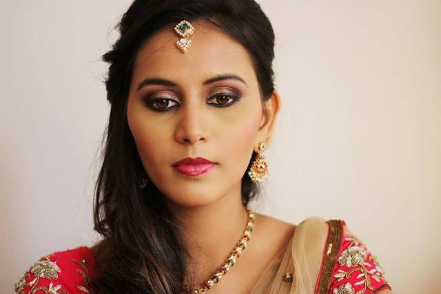 Makeup by Renuka, Worli