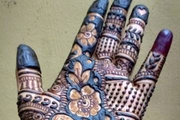 Designer mehndi