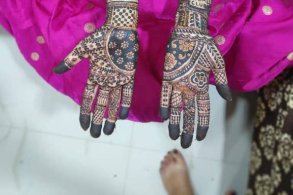 Designer mehndi