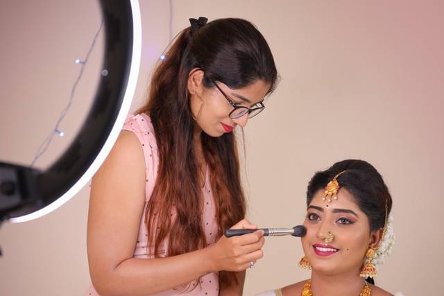 Shonali Makeup Artist