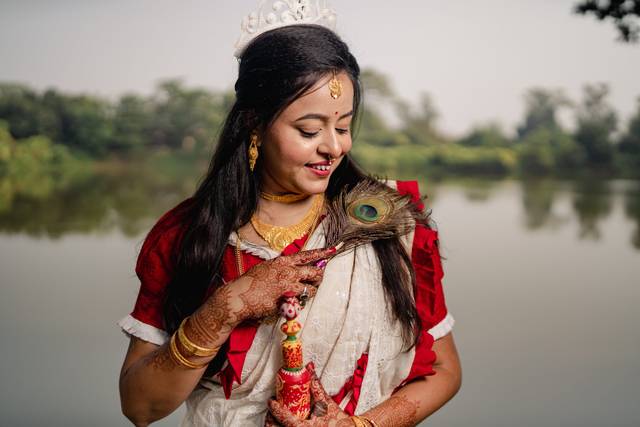 Bride Morning  poses.