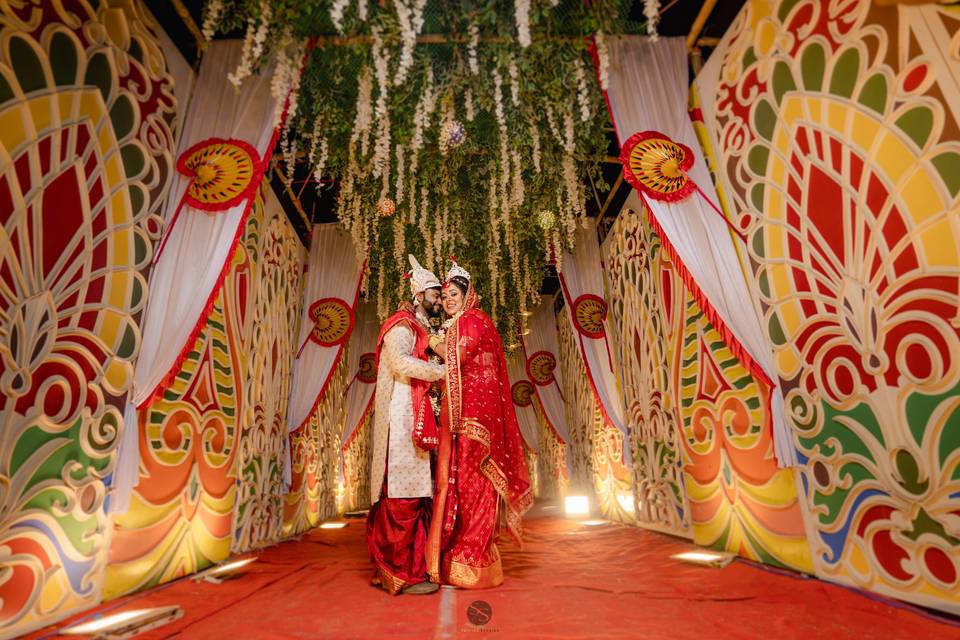 Wedding Couple poses