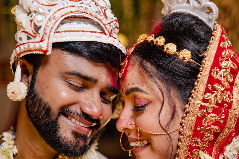 Wedding Couple poses