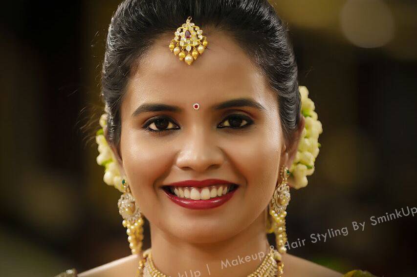 Engagement Makeup By SminkUp