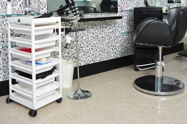 Cocoon Family Salon, Banjara Hills