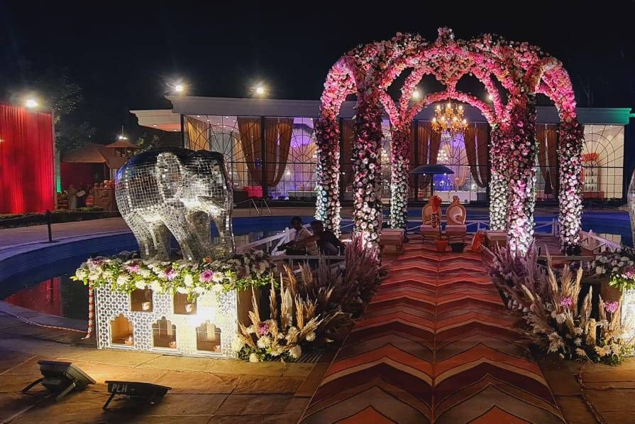 Pool lawn Mandap