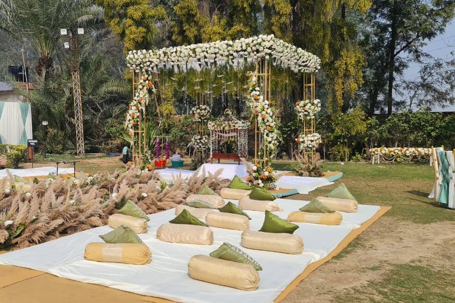 Pool lawn mandap