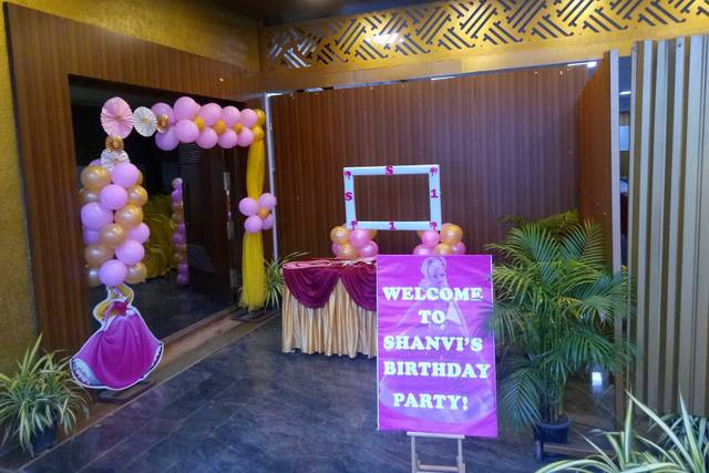 Entrance decor
