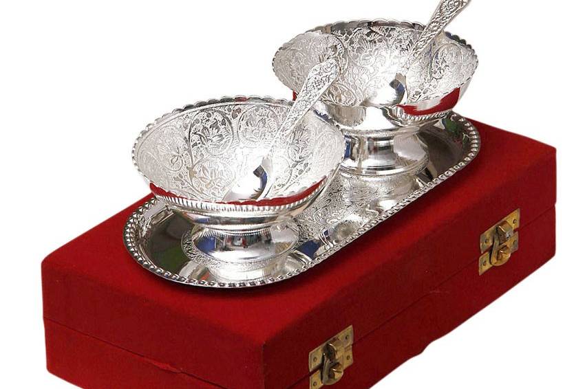 Silver thaali