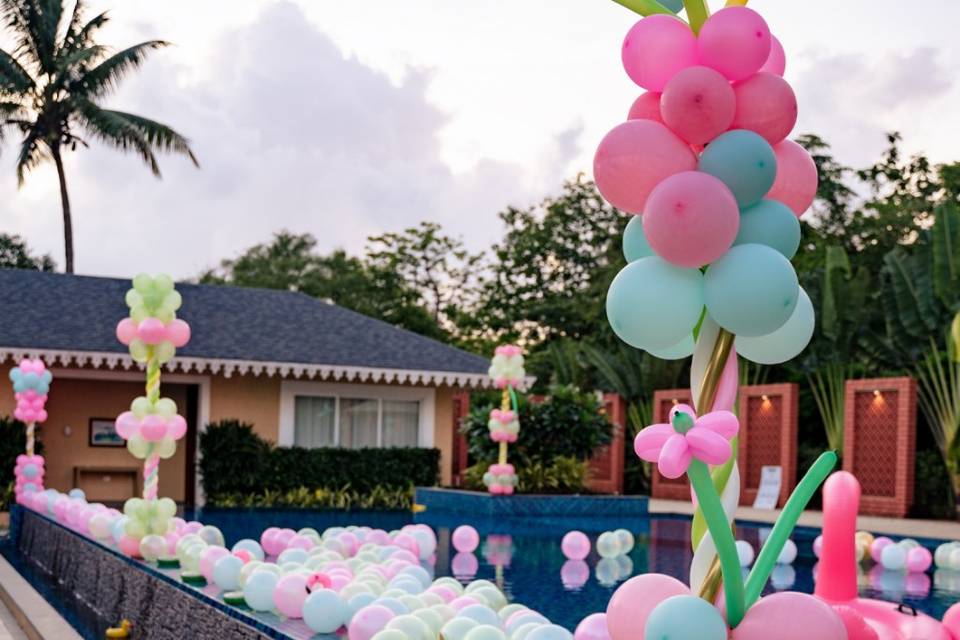 Flamingo Themed Pool Party