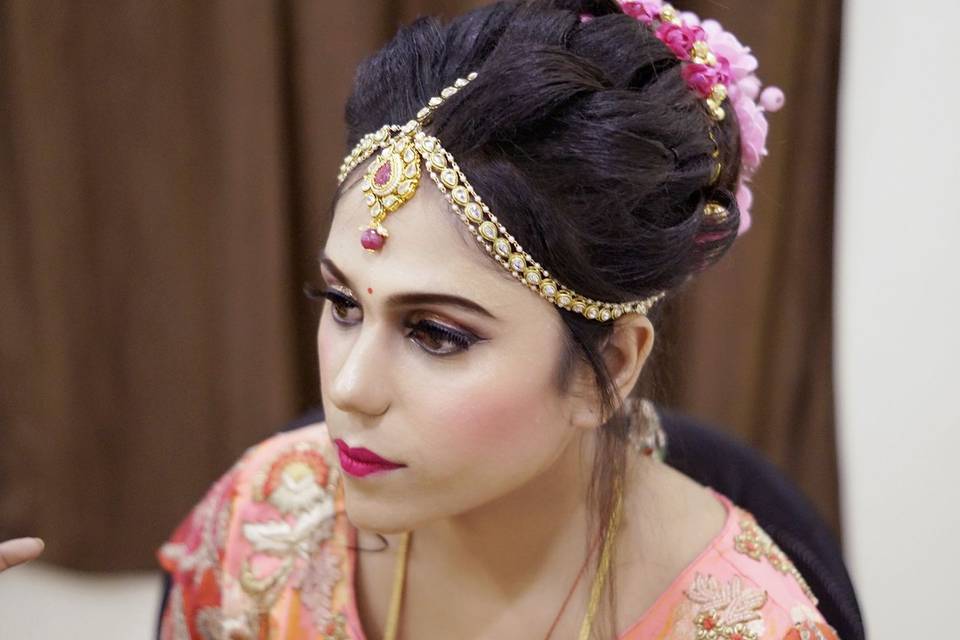 Shruti Ujawane Makeup Artist