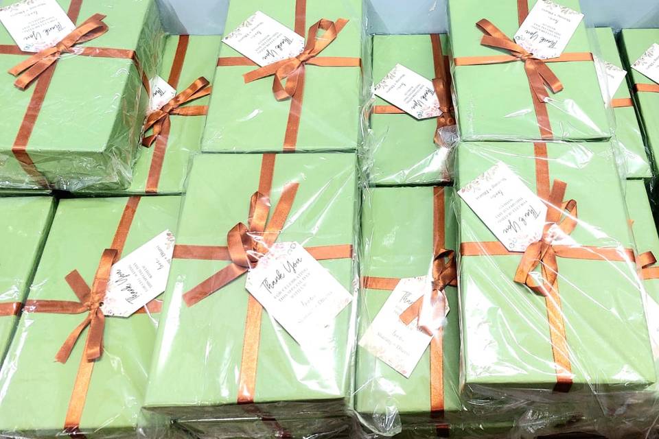 Ready to ship gift hampers