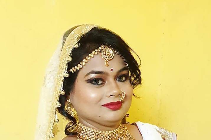 Makeup Artist Sonali Arora