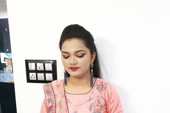 Makeup Artist Sonali Arora