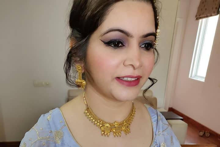 Makeup By Nishtha, South City 2