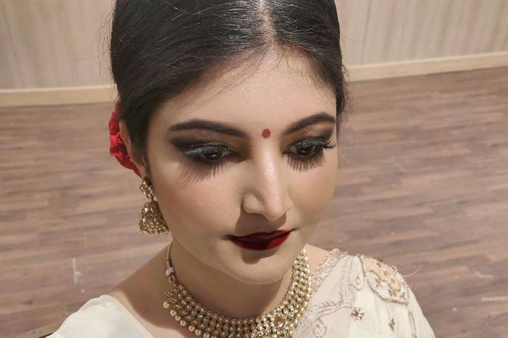 Makeup By Nishtha, South City 2