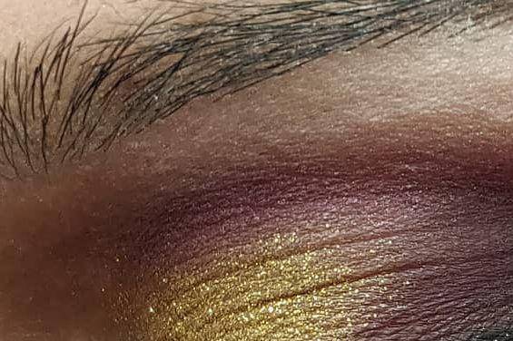 Eye makeup