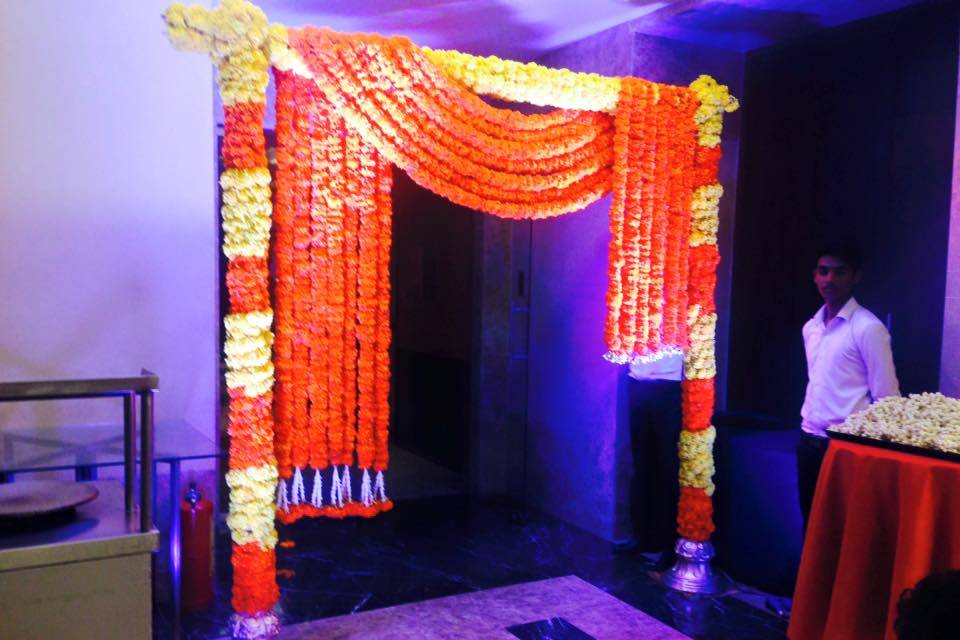 Entrance decor