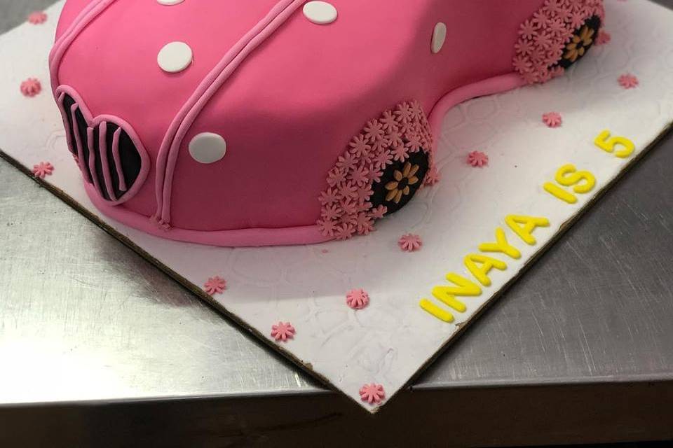 Customized cakes