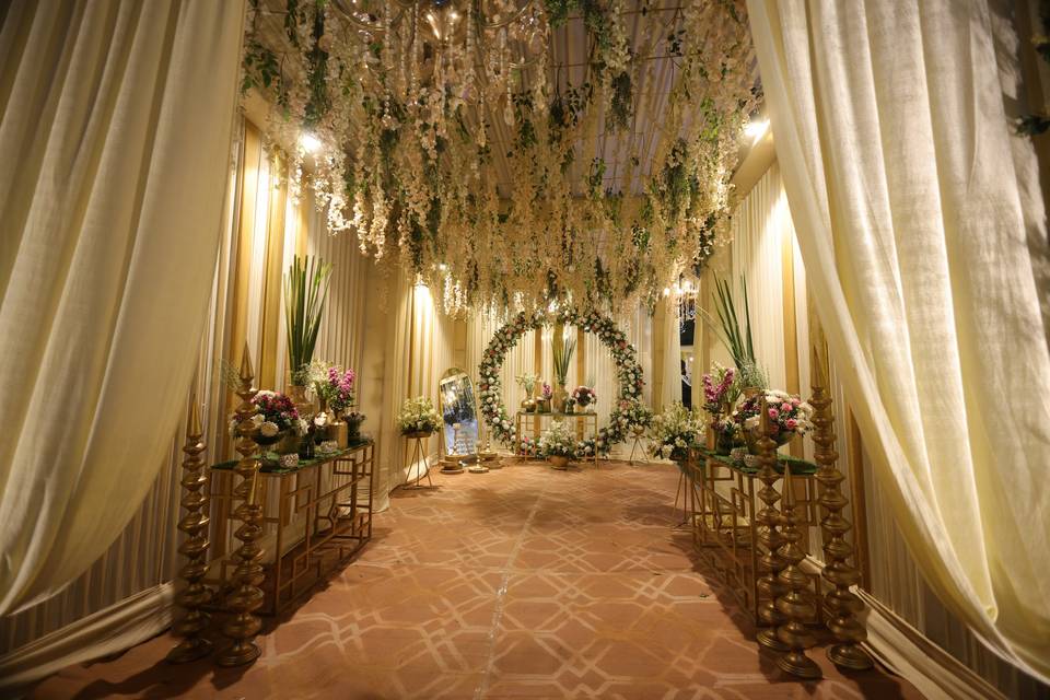 Entrance decor