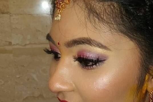 Velvet Mizzle, Makeup by Nandini