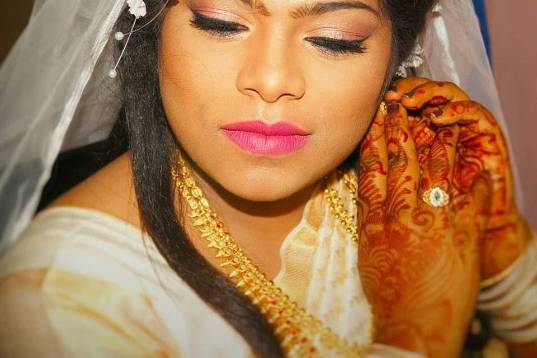 Velvet Mizzle, Makeup by Nandini