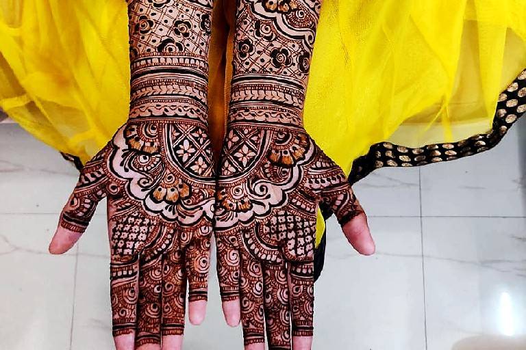 Elegant Mehendi, Banaswadi