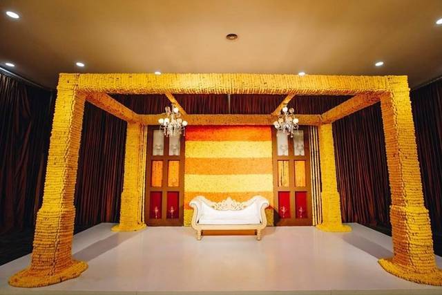 Decor and management