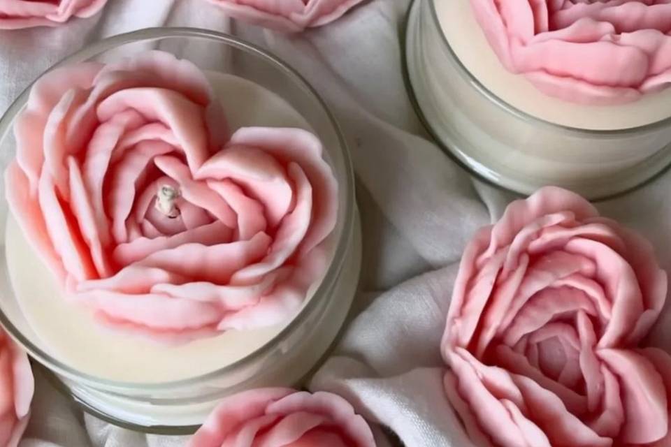 Heart in the jar candle