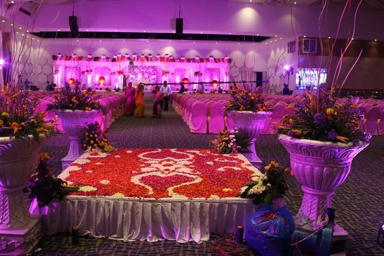 Wedding decor and lighting