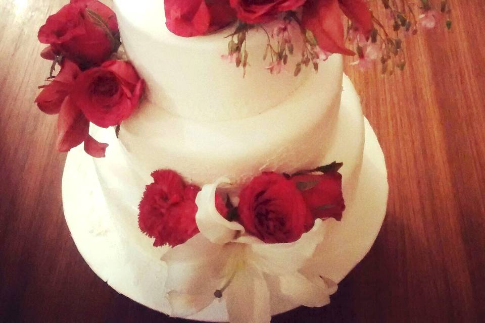 Fresh Flowers Wedding Cake