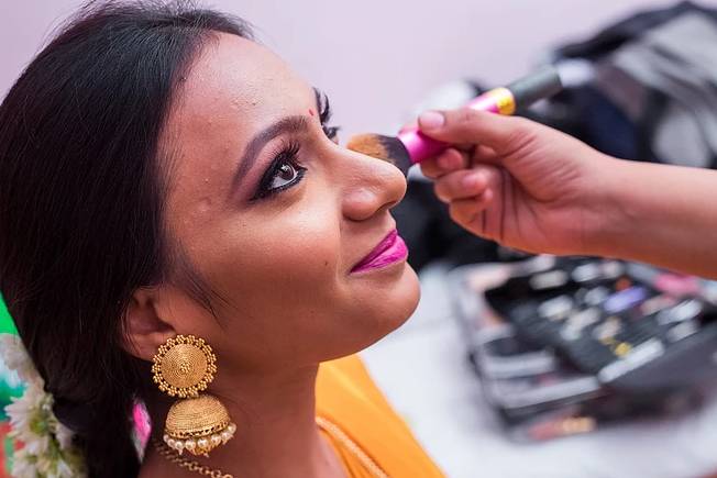 Vish-ualize Makeup Artistry