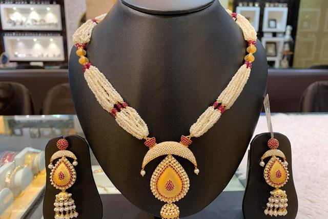 Vasundhra Jewellers