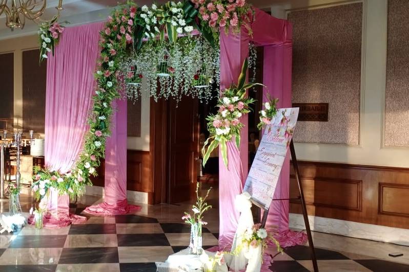 Entrance Decor