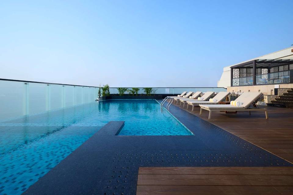 Pool  Rooftop