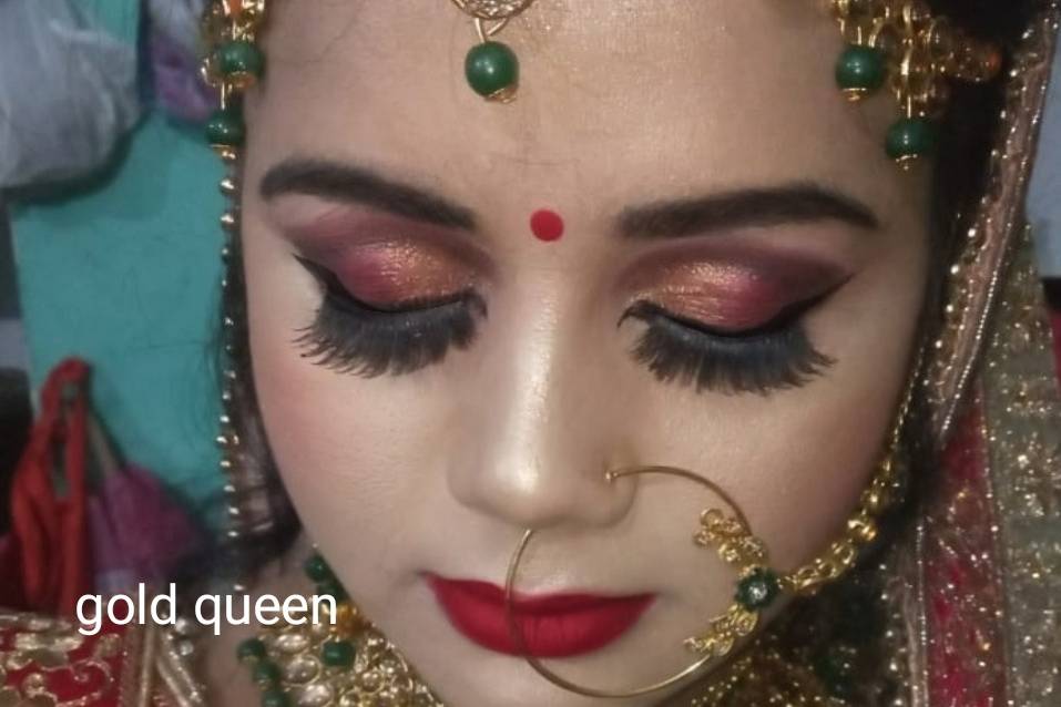 Gold Queen Ladies Beauty Parlour, Siwan