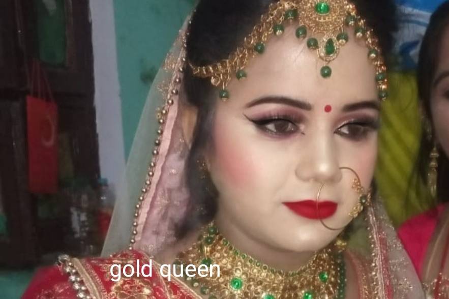Gold Queen Ladies Beauty Parlour, Siwan