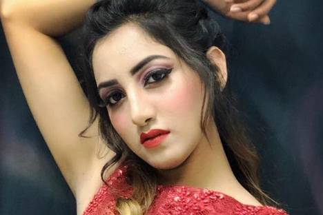 Party makeup
