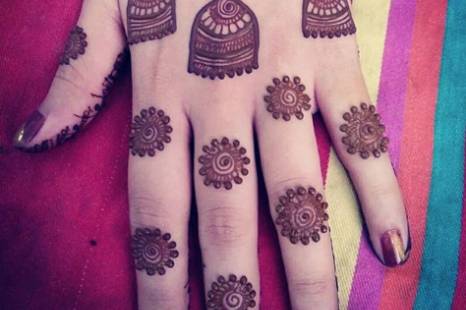 reshma art | Henna hand tattoo, Hand tattoos, Hand henna